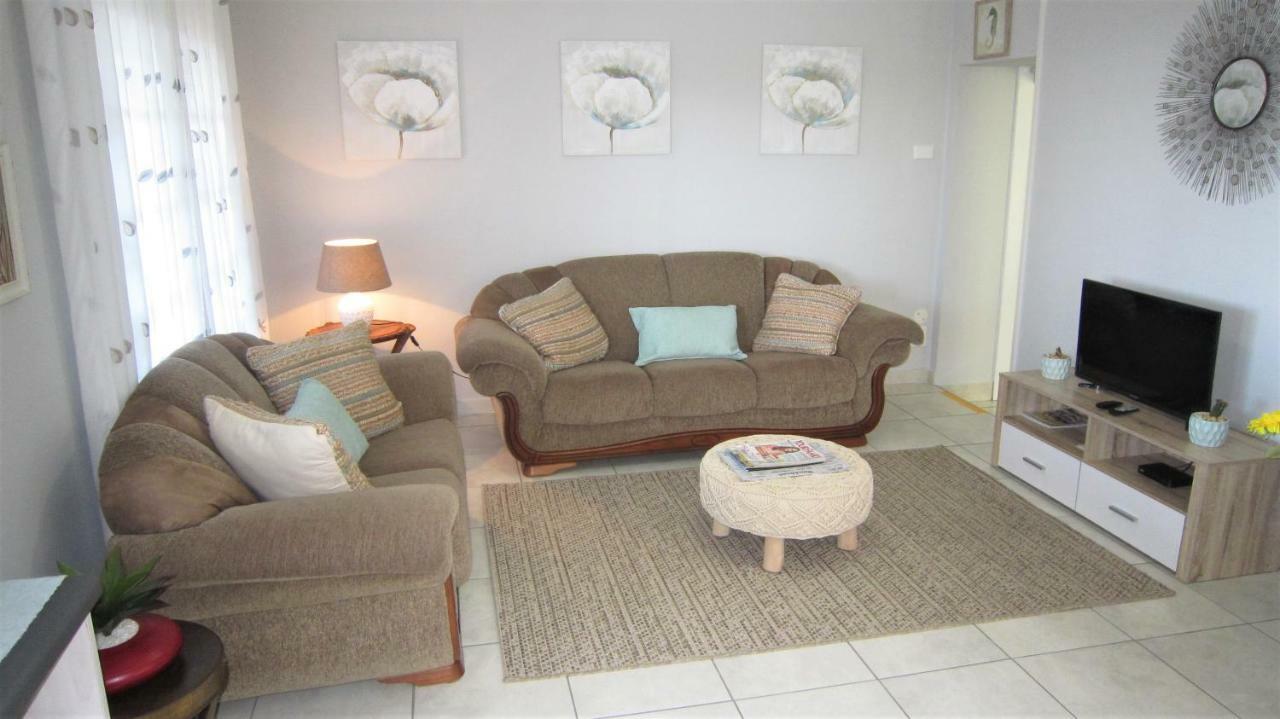 See Rus Self Catering Unit In Westbrook Kzn Private Neat And Cosy Экстерьер фото